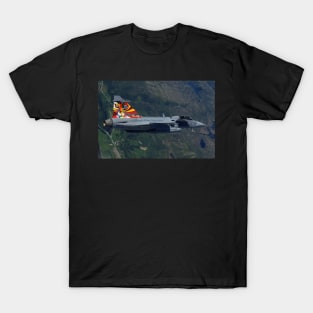 My tiger on a SAAB JAS - 39 Gripen T-Shirt